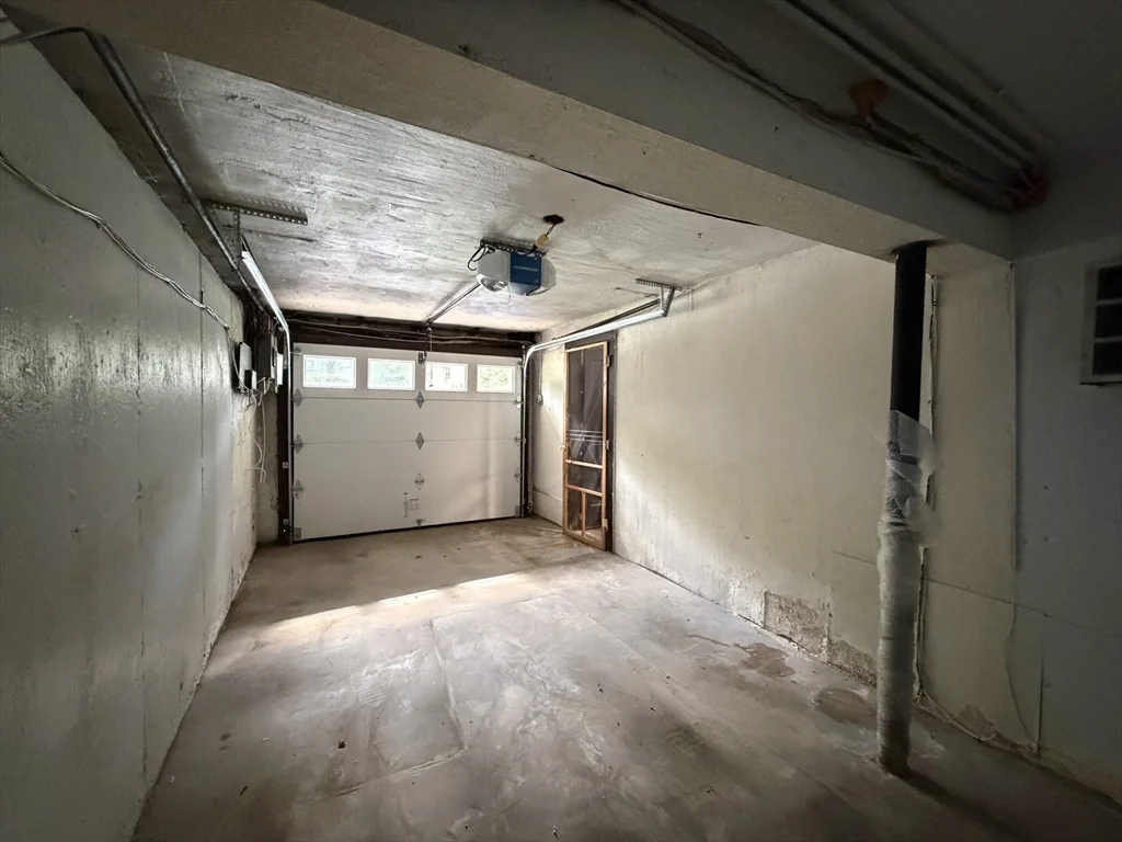 4 bed, 2 bath apartment for rent at 487 Lowell Ave Unit 2, Newtonville — photo 27 of 28