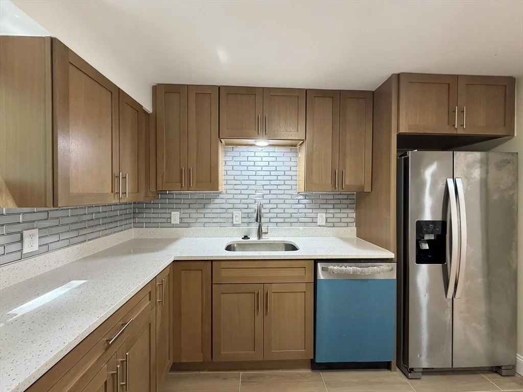 4 bed, 2 bath apartment for rent at 487 Lowell Ave Unit 2, Newtonville