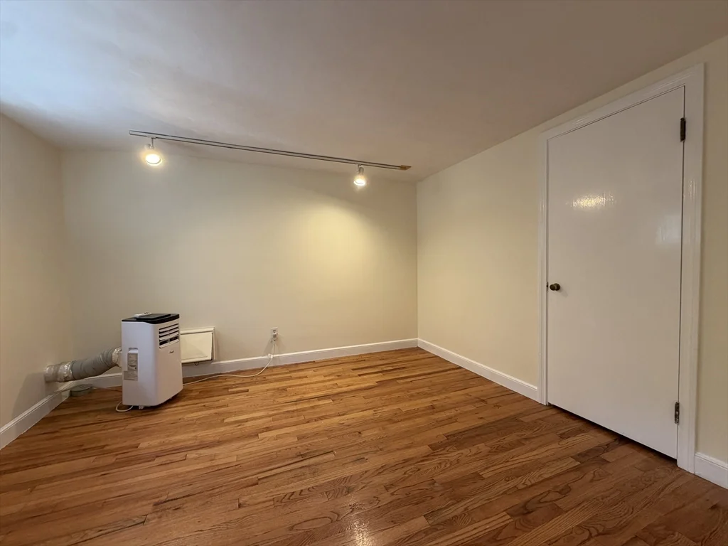 4 bed, 2 bath apartment for rent at 487 Lowell Ave Unit 2, Newtonville — photo 17 of 28