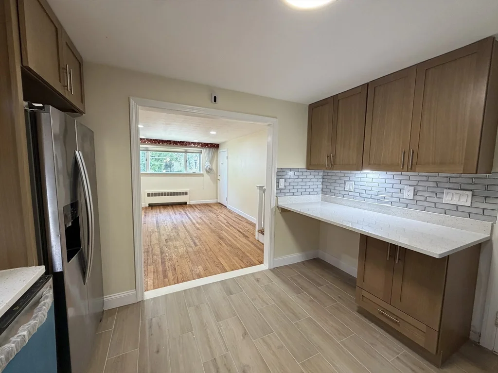 4 bed, 2 bath apartment for rent at 487 Lowell Ave Unit 2, Newtonville — photo 5 of 28