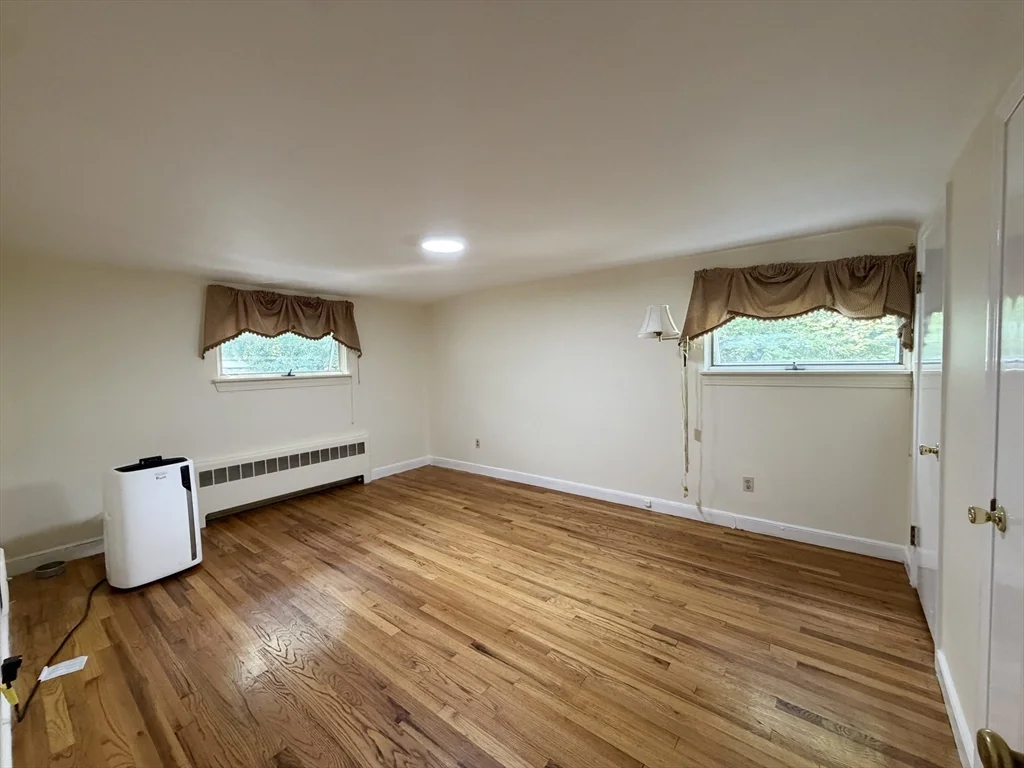 4 bed, 2 bath apartment for rent at 487 Lowell Ave Unit 2, Newtonville — photo 20 of 28
