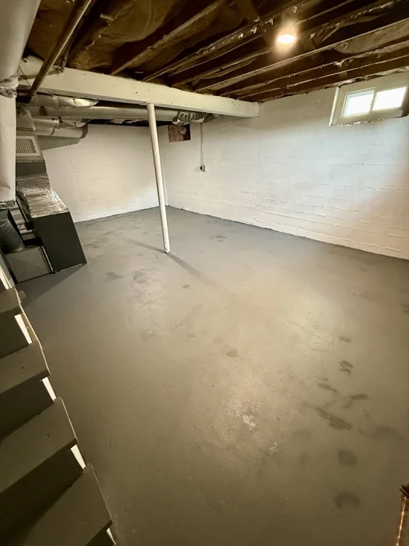 2 bed, 1 bath apartment for rent at 487 Mill St Unit B, Worcester — photo 18 of 24