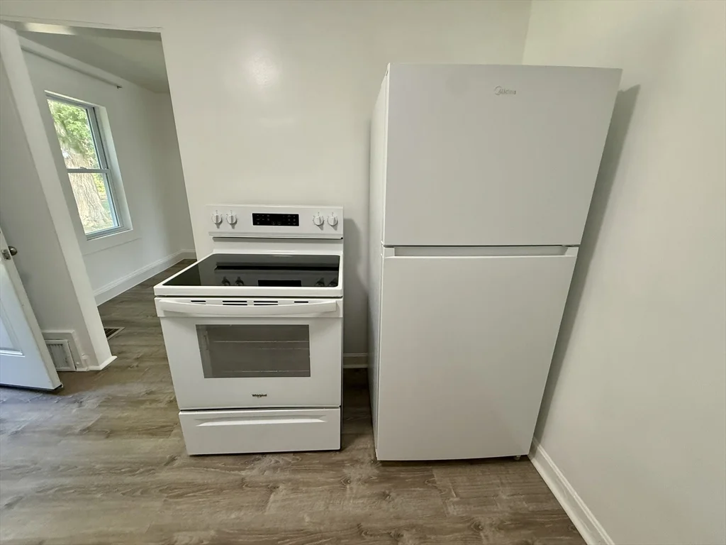 2 bed, 1 bath apartment for rent at 487 Mill St Unit B, Worcester — photo 14 of 24