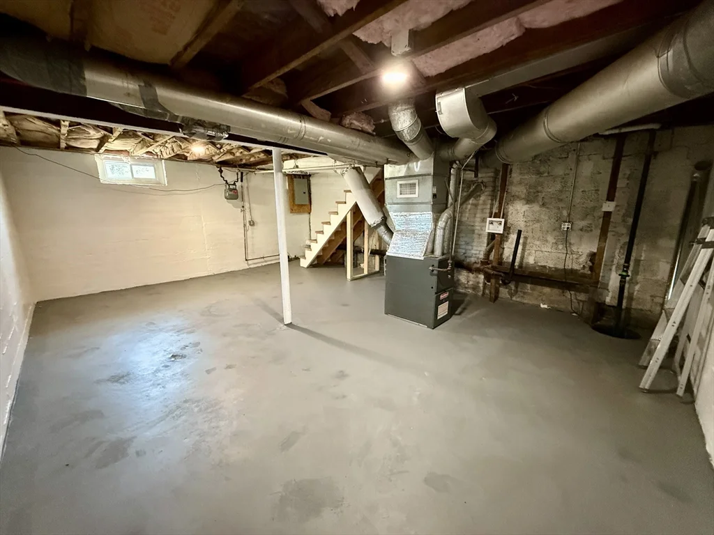2 bed, 1 bath apartment for rent at 487 Mill St Unit B, Worcester — photo 19 of 24