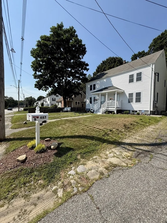 2 bed, 1 bath apartment for rent at 487 Mill St Unit B, Worcester — photo 2 of 24