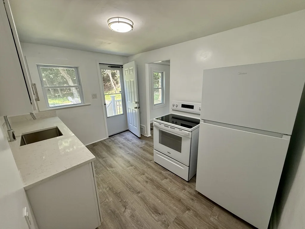 2 bed, 1 bath apartment for rent at 487 Mill St Unit B, Worcester — photo 13 of 24