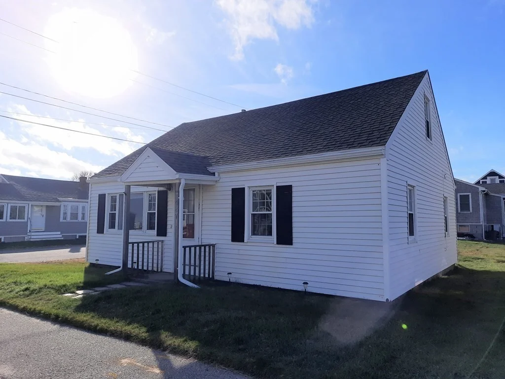 2 bed, 1 bath apartment for rent at 487 Ocean St Unit 487, Marshfield — photo 2 of 8