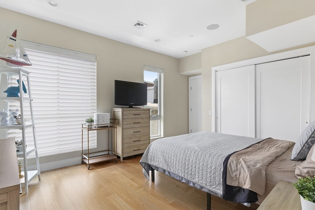 2 bed, 2 bath apartment for rent at 488 Dorchester Ave Unit 3F, South Boston — photo 4 of 9