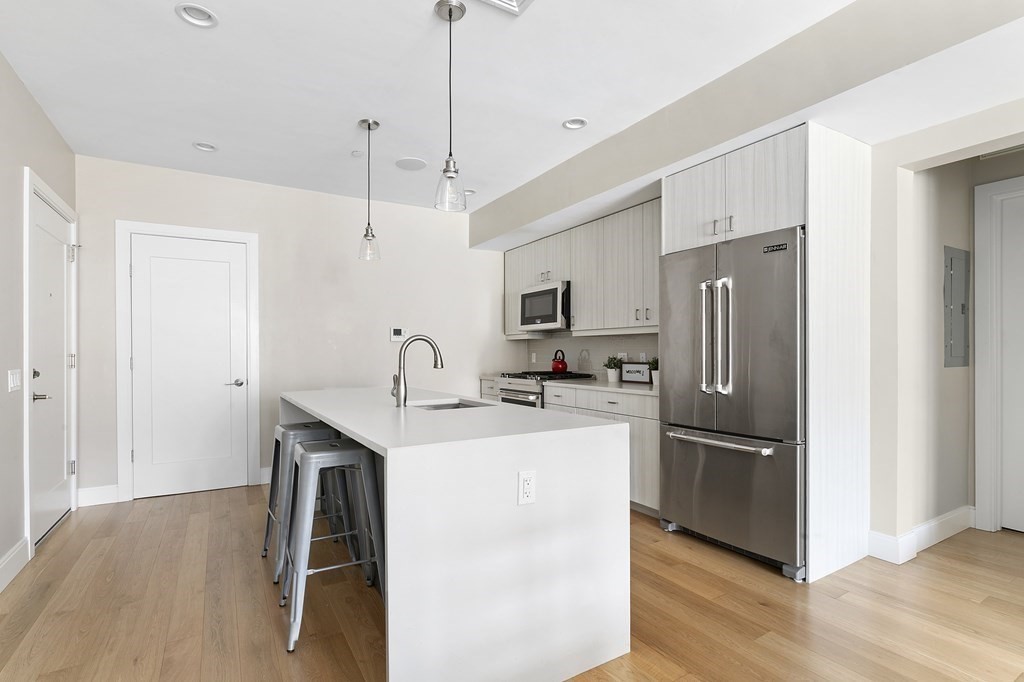 2 bed, 2 bath apartment for rent at 488 Dorchester Ave Unit 3F, South Boston — photo 2 of 9