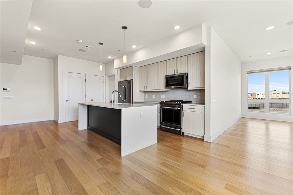 2 bed, 2 bath apartment for rent at 488 Dorchester Ave Unit 3K, South Boston — photo 2 of 15