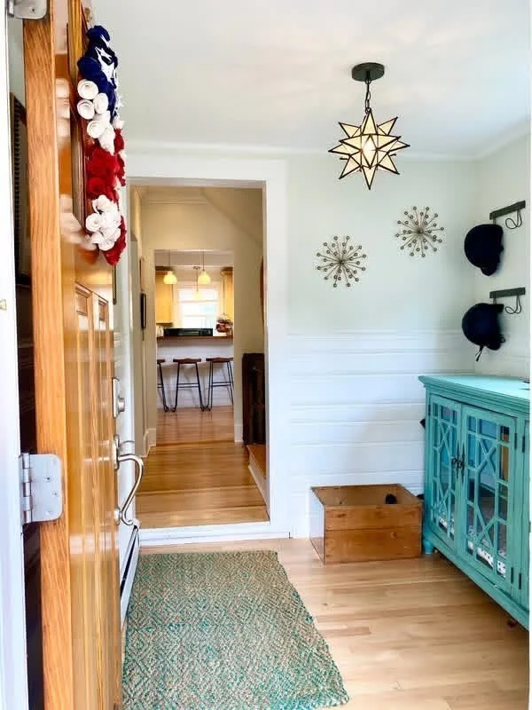 4 bed, 1 bath apartment for rent at 488 Washington St Unit 0, Winchester — photo 2 of 19