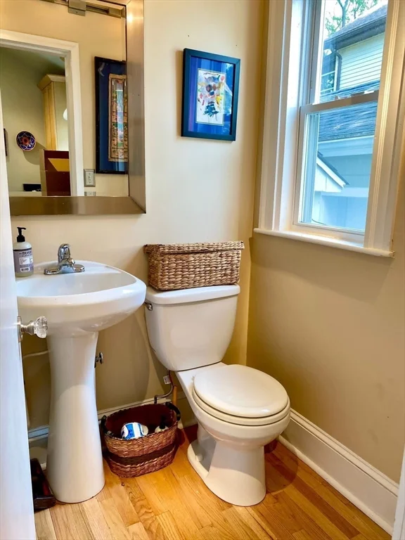 4 bed, 1 bath apartment for rent at 488 Washington St, Winchester — photo 8 of 20