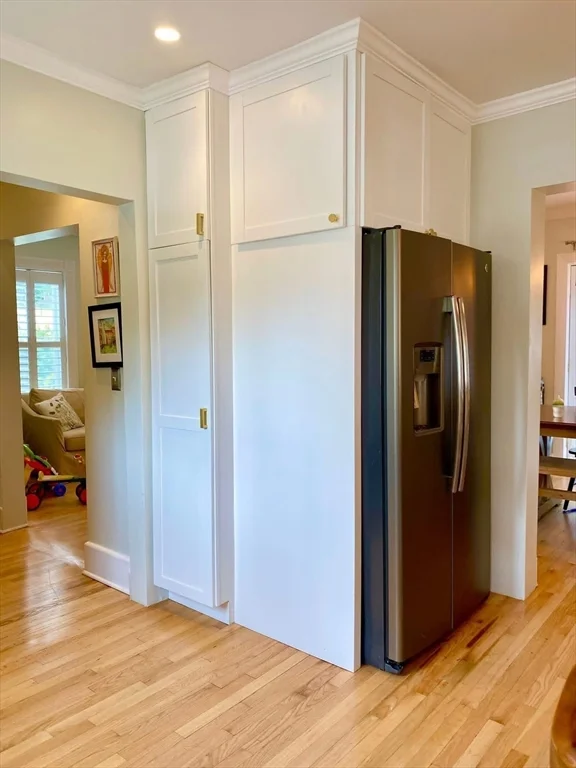 4 bed, 1 bath apartment for rent at 488 Washington St, Winchester — photo 6 of 20