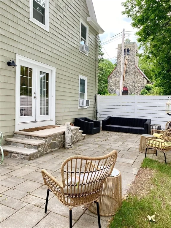 4 bed, 1 bath apartment for rent at 488 Washington St, Winchester — photo 14 of 20