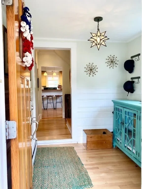 4 bed, 1 bath apartment for rent at 488 Washington St, Winchester — photo 2 of 20