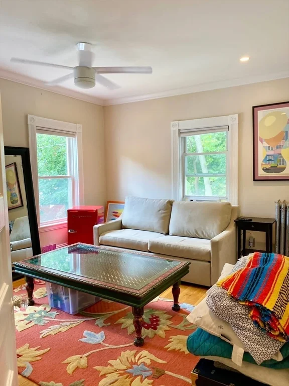 4 bed, 1 bath apartment for rent at 488 Washington St, Winchester — photo 10 of 20