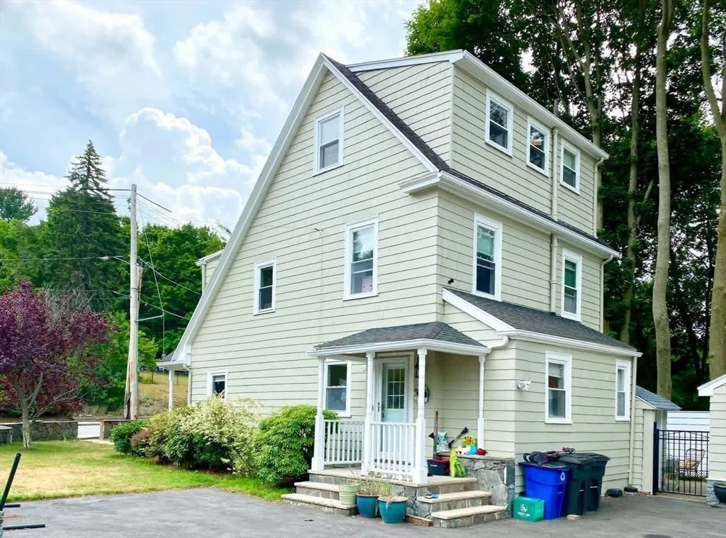 4 bed, 1 bath apartment for rent at 488 Washington St, Winchester — photo 19 of 20
