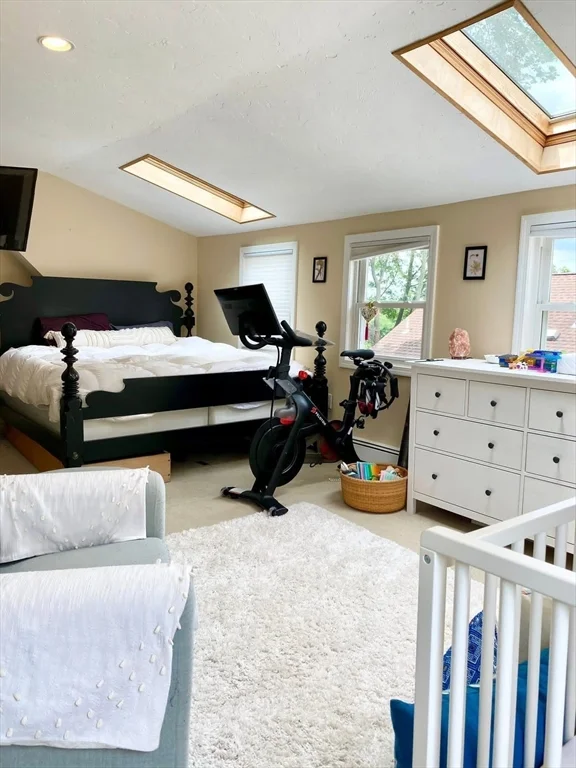 4 bed, 1 bath apartment for rent at 488 Washington St, Winchester — photo 9 of 20