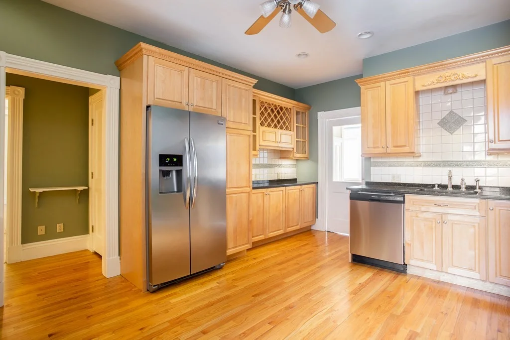 4 bed, 2 bath apartment for rent at 489 Boylston St Unit 2, Brookline Hills — photo 8 of 21