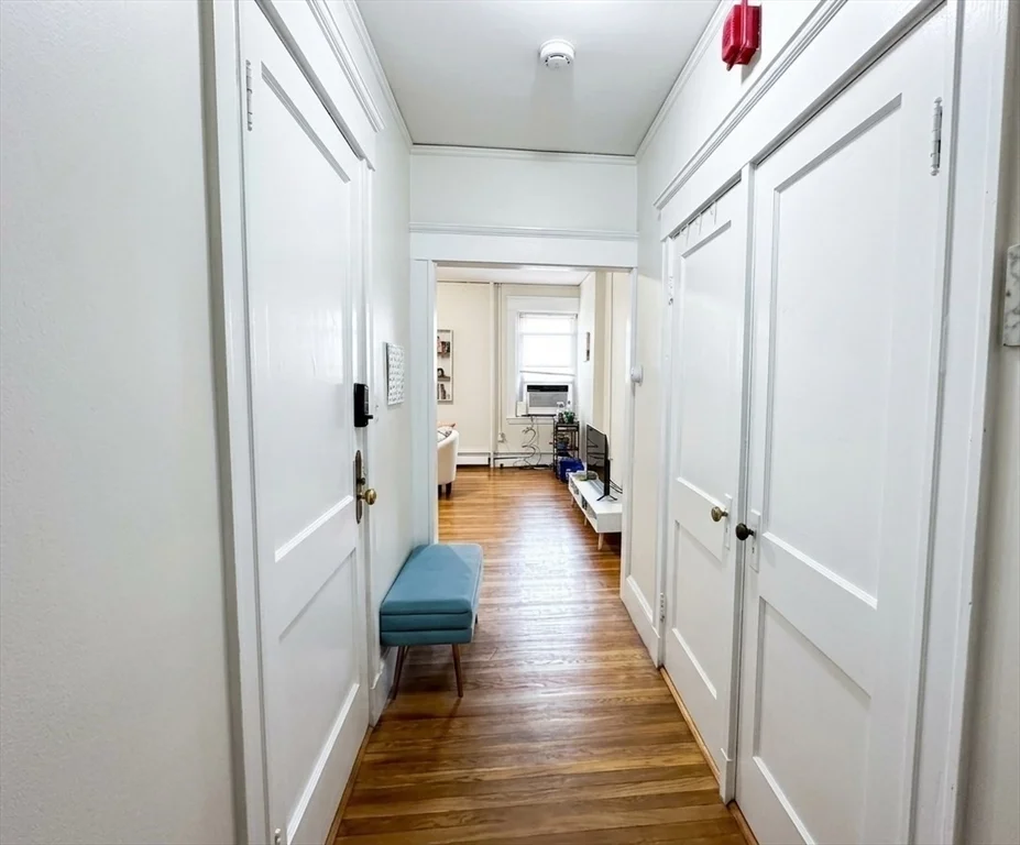 3 bed, 1 bath apartment for rent at 489 East Broadway Unit 3, South Boston — photo 3 of 15