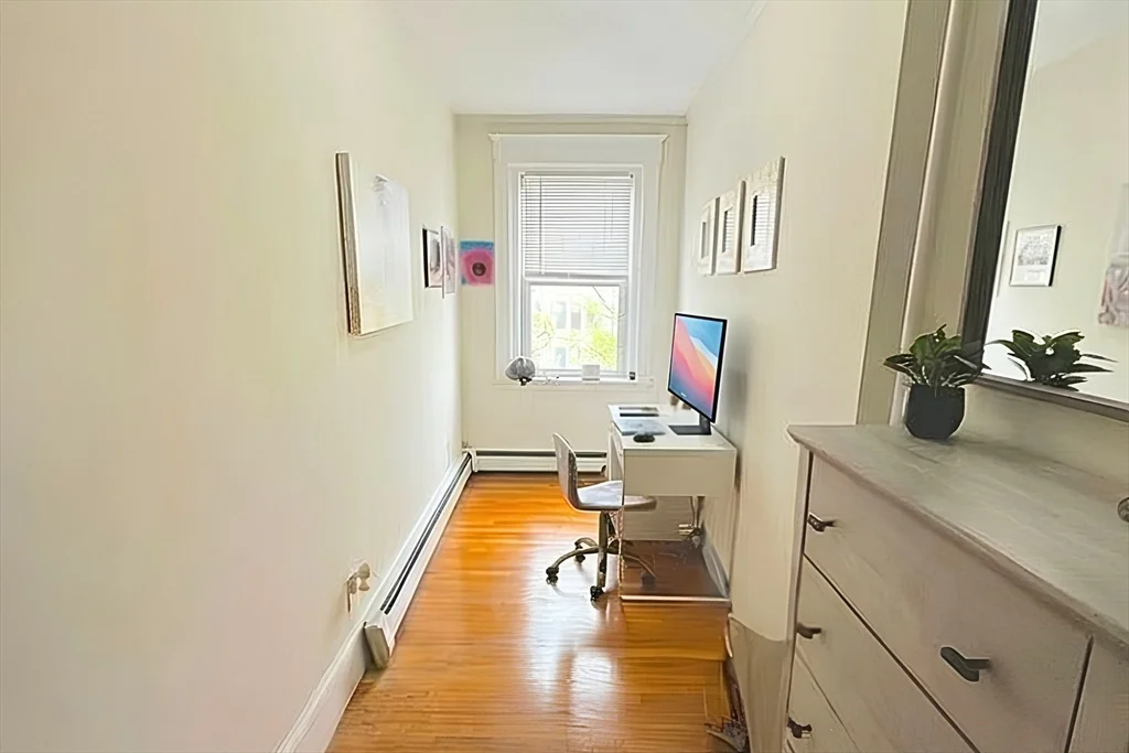 3 bed, 1 bath apartment for rent at 489 East Broadway Unit 3, South Boston — photo 11 of 15