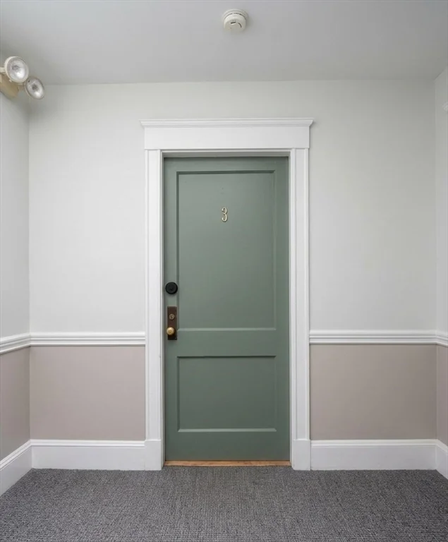 3 bed, 1 bath apartment for rent at 489 East Broadway Unit 3, South Boston — photo 2 of 15