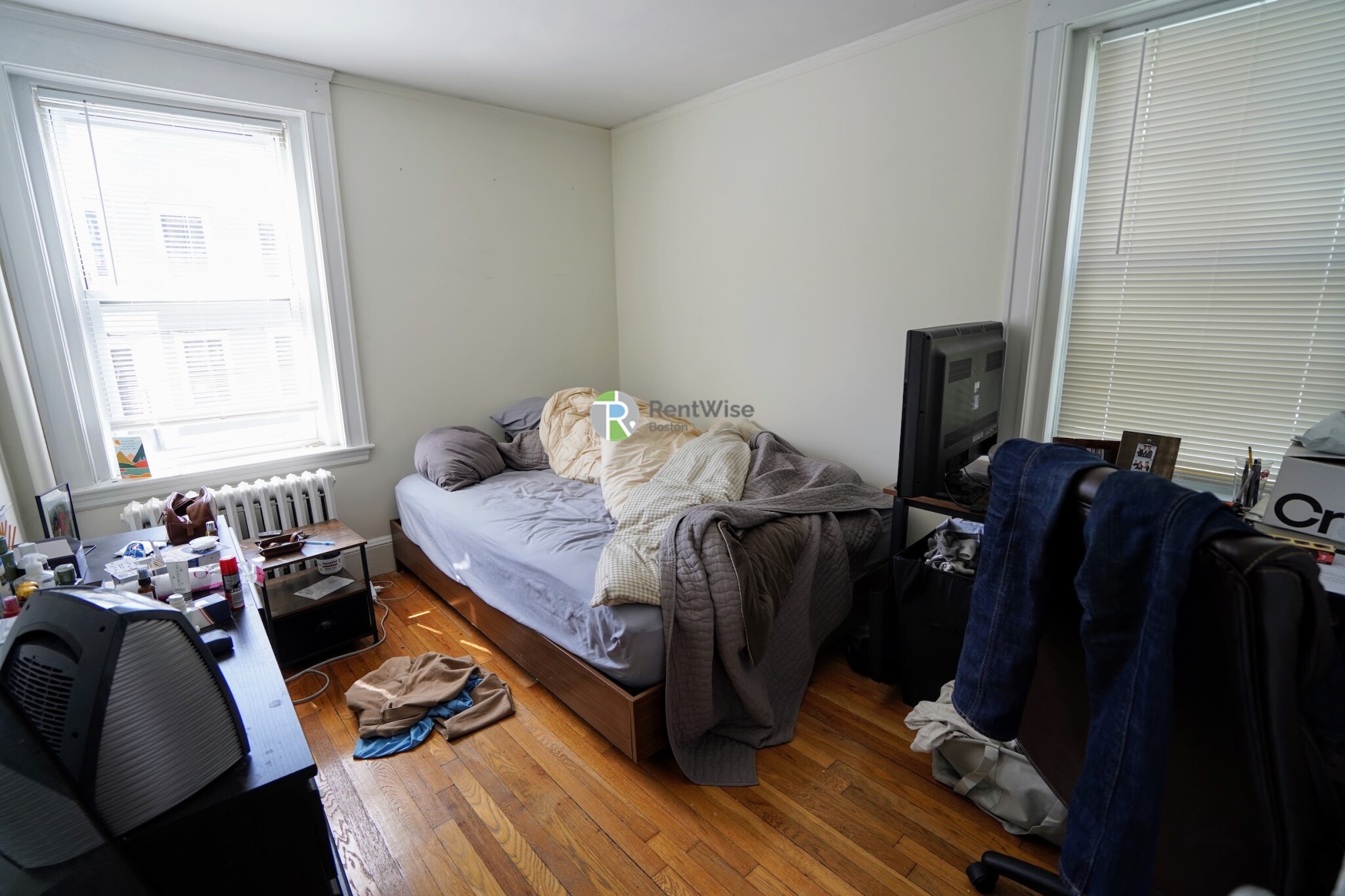 3 bed, 1 bath apartment for rent at 489 East Broadway Unit 1, South Boston — photo 12 of 30