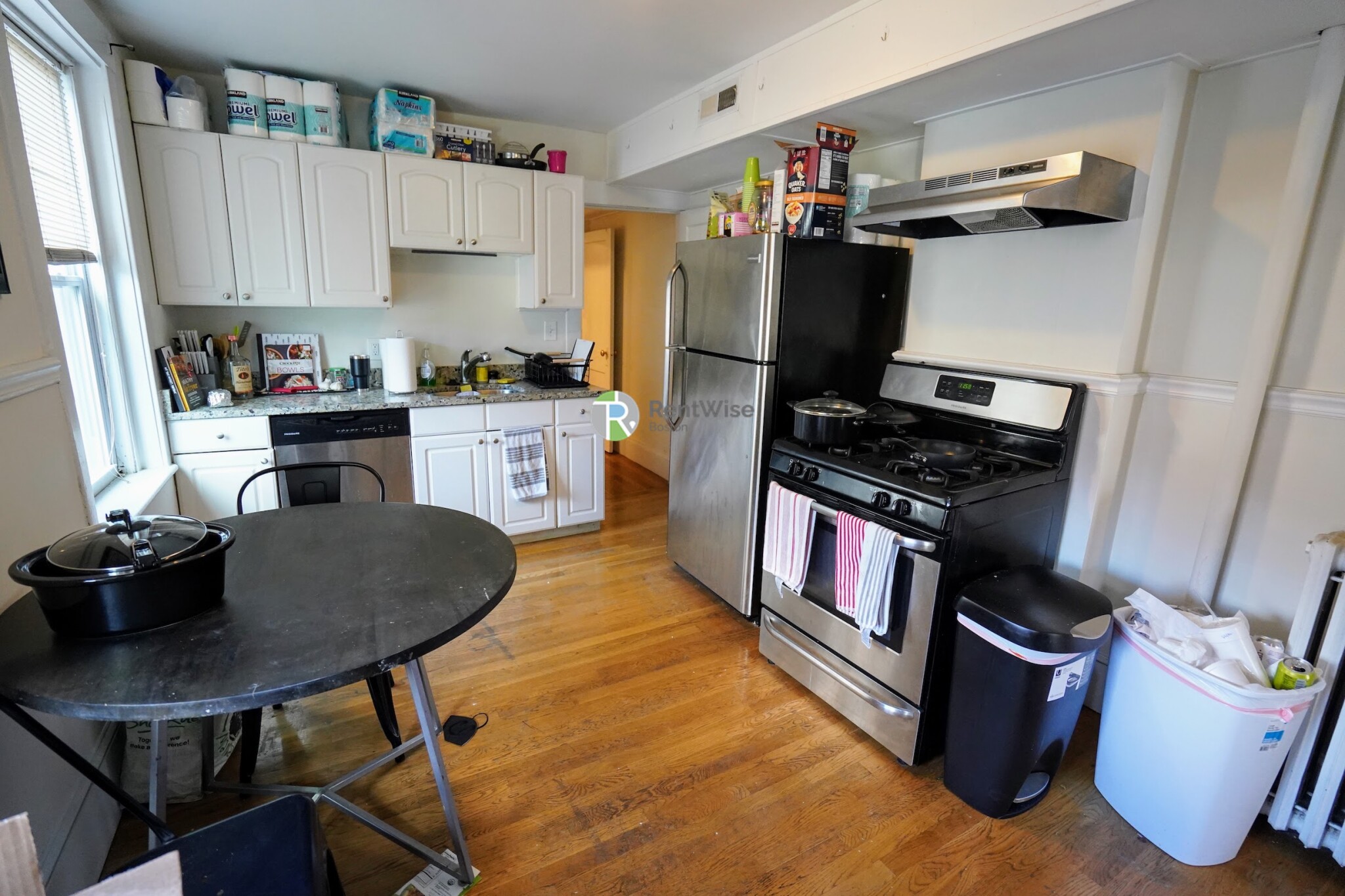 3 bed, 1 bath apartment for rent at 489 East Broadway Unit 1, South Boston — photo 7 of 30