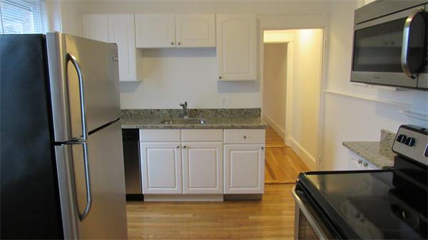 3 bed, 1 bath apartment for rent at 489 East Broadway Unit 1, South Boston — photo 25 of 30