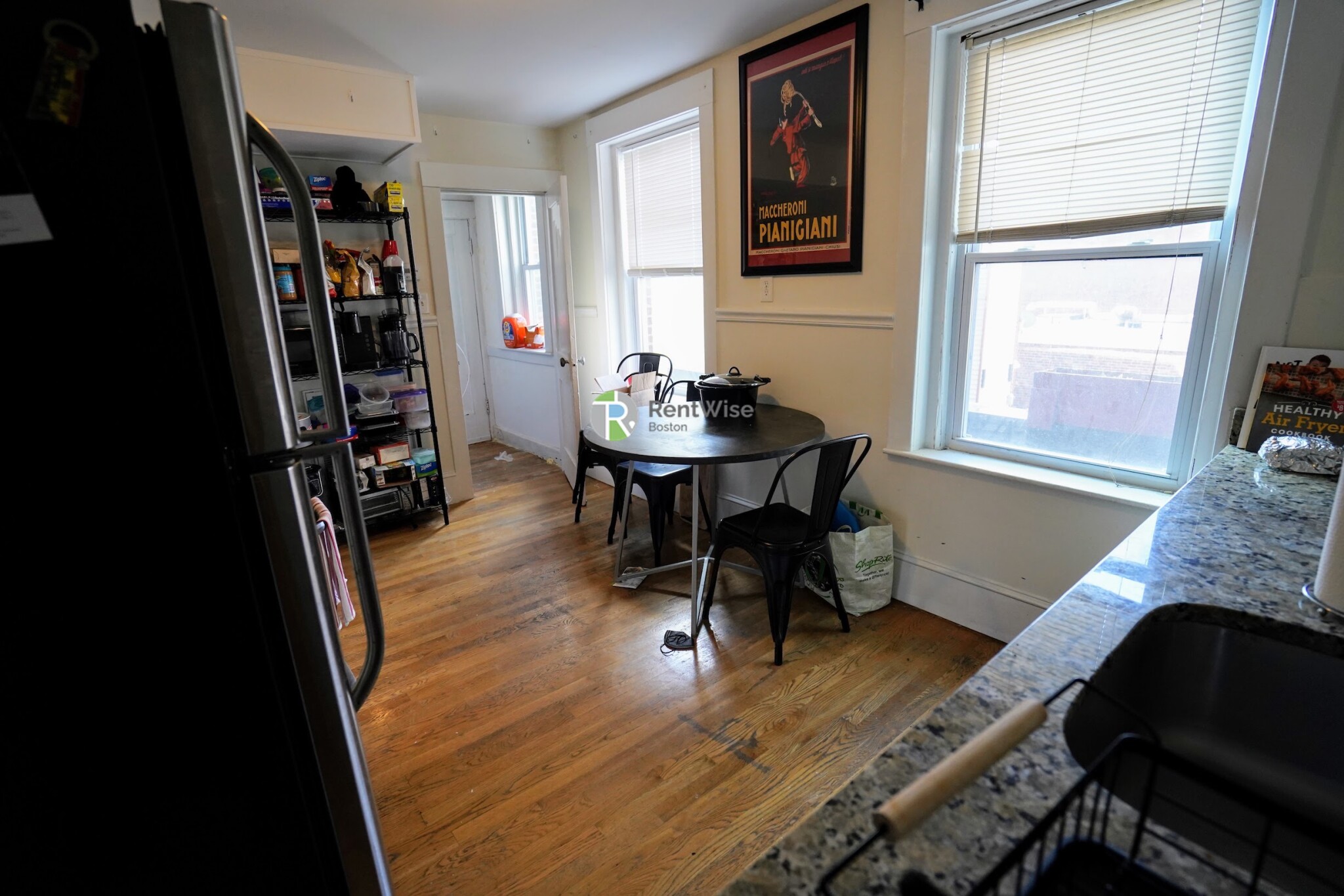 3 bed, 1 bath apartment for rent at 489 East Broadway Unit 1, South Boston — photo 3 of 30