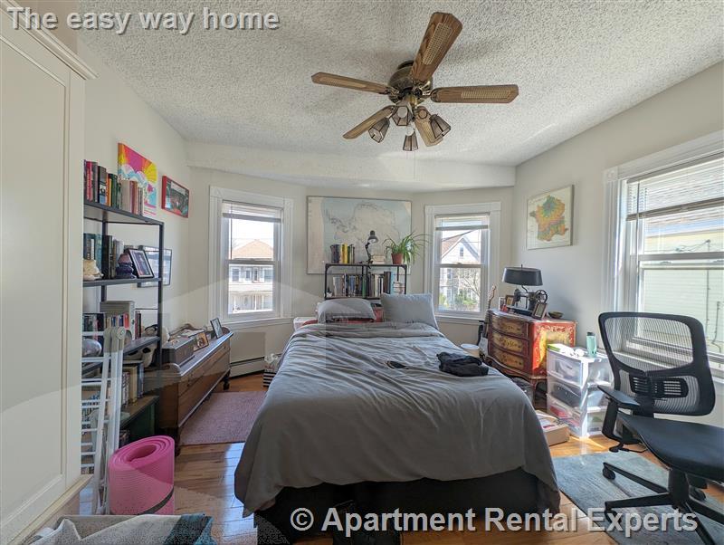 3 bed, 1 bath apartment for rent at 489 Main St Unit 2, Magoun Square — photo 4 of 15
