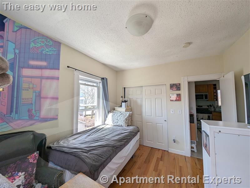 3 bed, 1 bath apartment for rent at 489 Main St Unit 2, Magoun Square — photo 12 of 15