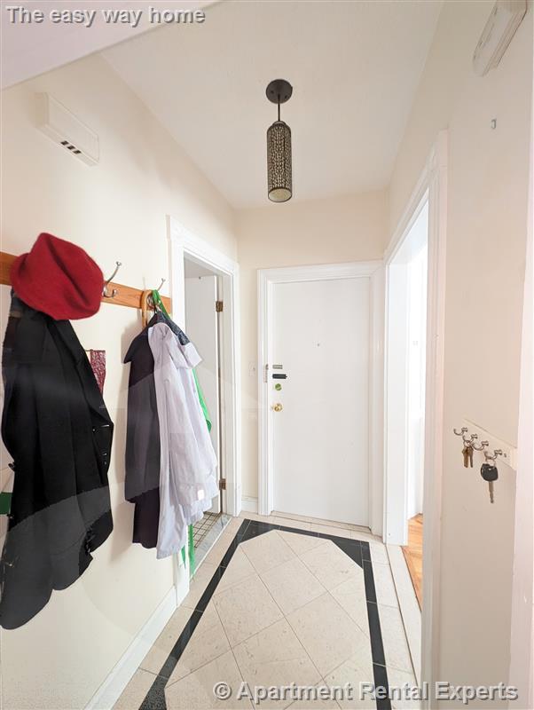 3 bed, 1 bath apartment for rent at 489 Main St Unit 2, Magoun Square — photo 13 of 15