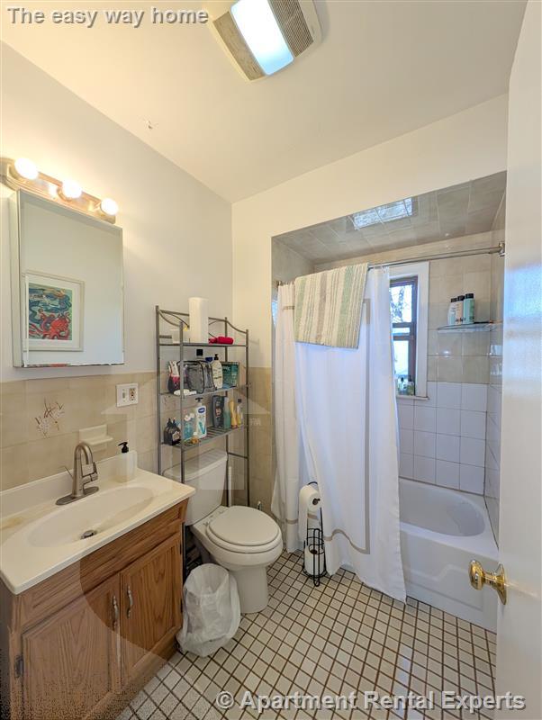 3 bed, 1 bath apartment for rent at 489 Main St Unit 2, Magoun Square — photo 6 of 15