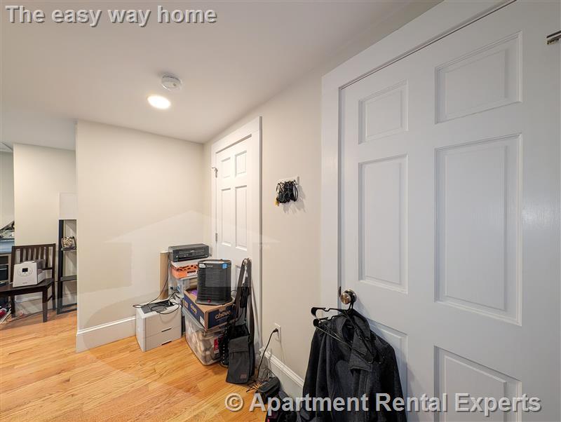 1 bed, 1 bath apartment for rent at 489 Main St Unit 3 (1 Bed), Magoun Square — photo 7 of 13