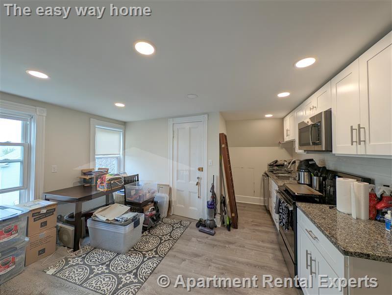1 bed, 1 bath apartment for rent at 489 Main St Unit 3 (1 Bed), Magoun Square — photo 2 of 13