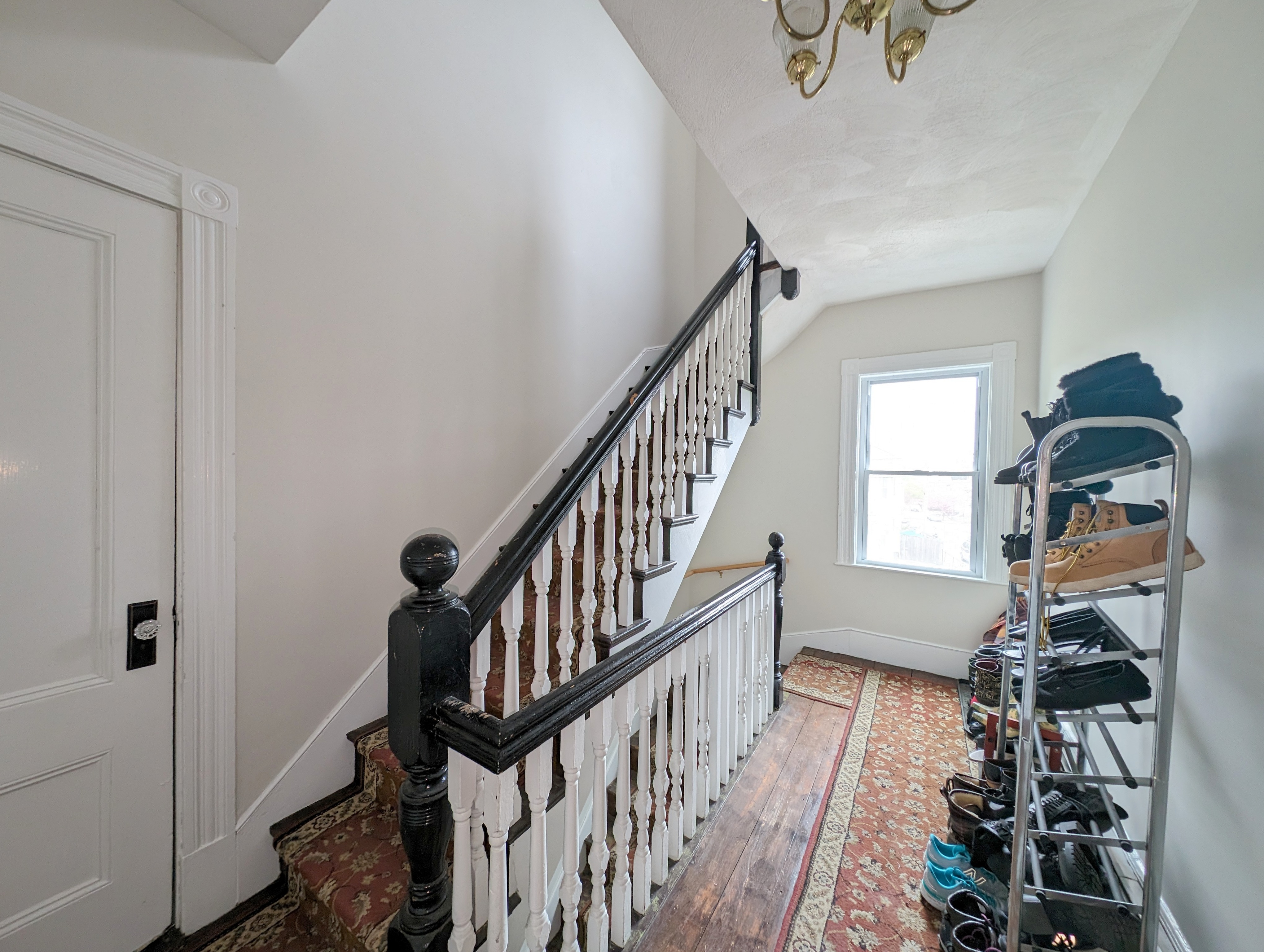 4.5 bed, 2 bath apartment for rent at 489 Main St Unit 489, South Medford — photo 27 of 32