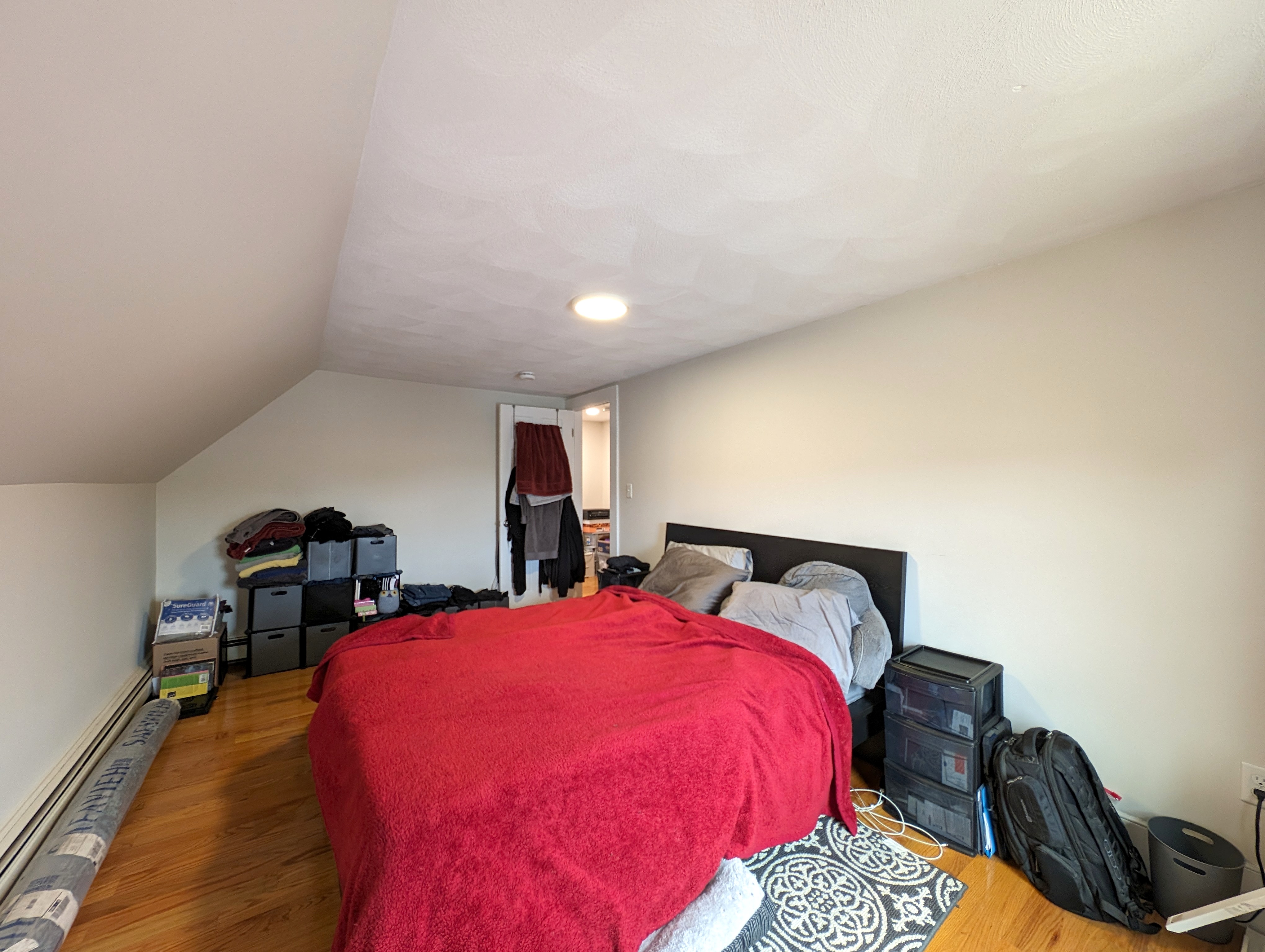 4.5 bed, 2 bath apartment for rent at 489 Main St Unit 489, South Medford — photo 17 of 32