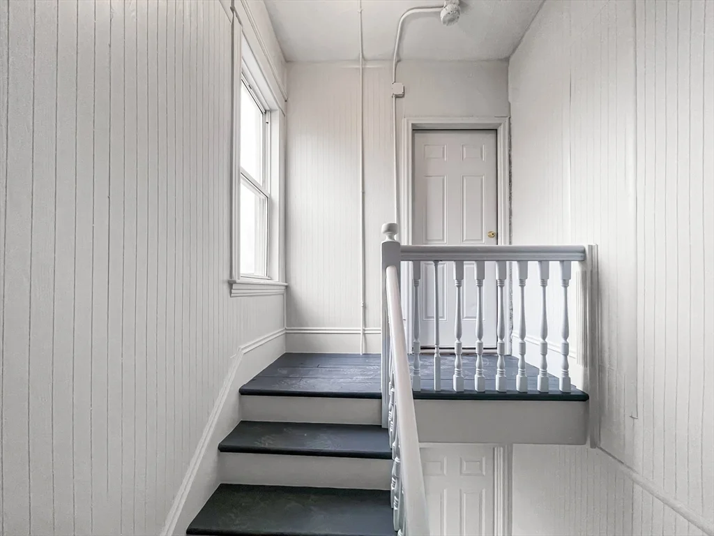 2 bed, 1 bath apartment for rent at 49.5-51 Ellsworth Unit 3, Worcester — photo 1 of 12
