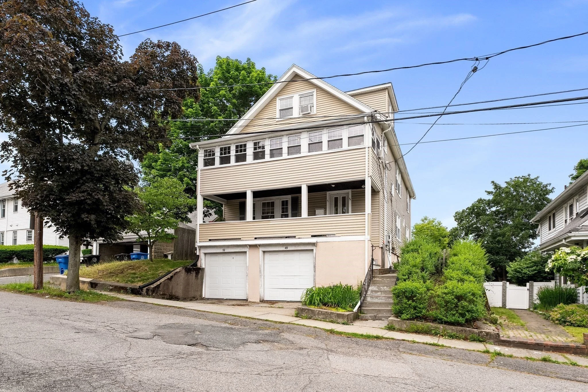 3 bed, 1 bath apartment for rent at 49-51 Harding Ave Unit 49, Belmont — photo 2 of 26