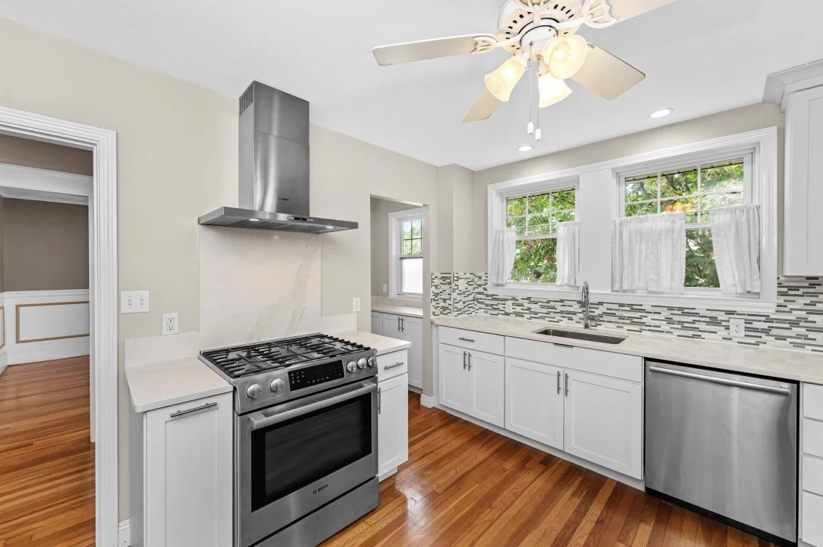 3 bed, 1 bath apartment for rent at 49-51 Harding Ave Unit 49, Belmont — photo 4 of 26