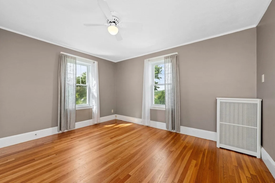 3 bed, 1 bath apartment for rent at 49-51 Harding Ave Unit 49, Belmont — photo 15 of 26