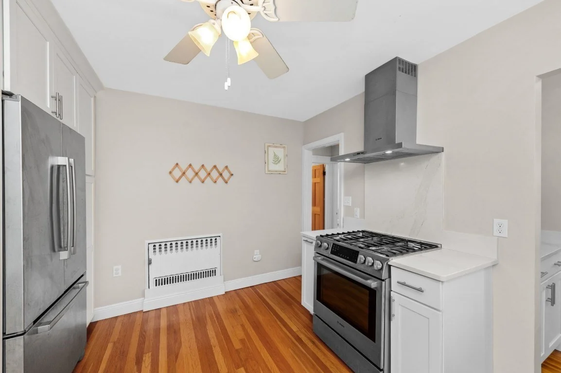 3 bed, 1 bath apartment for rent at 49-51 Harding Ave Unit 49, Belmont — photo 3 of 26