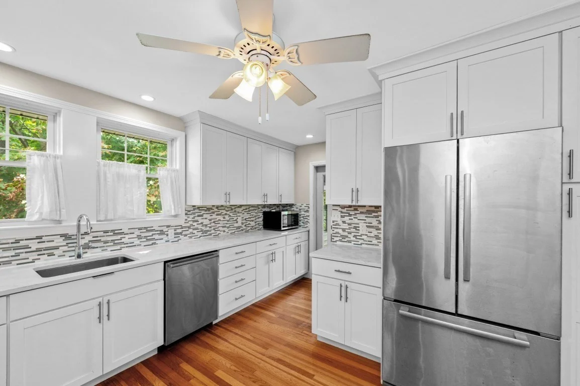 3 bed, 1 bath apartment for rent at 49-51 Harding Ave Unit 49, Belmont