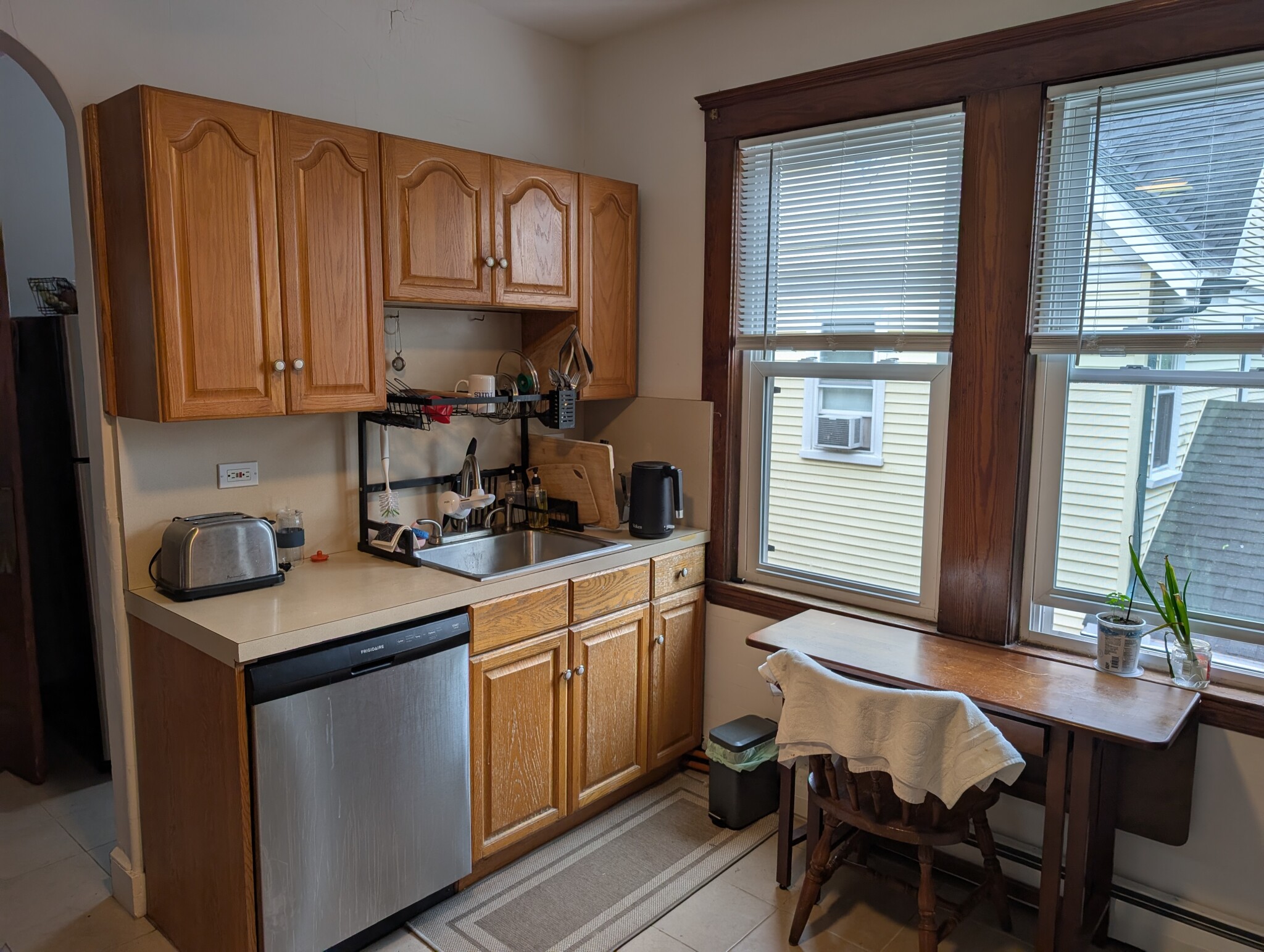 4 bed, 2 bath apartment for rent at 49 Adams St Unit 49, Medford — photo 1 of 27