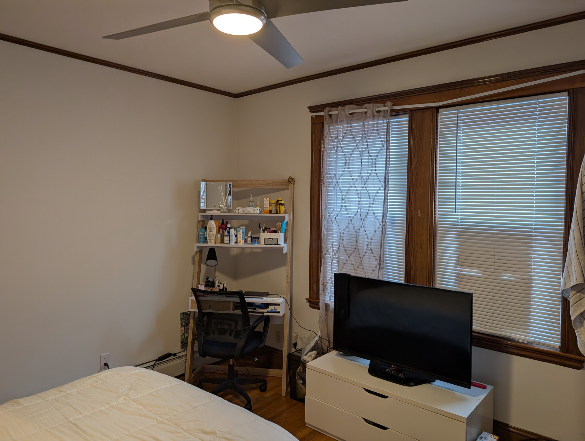 4 bed, 2 bath apartment for rent at 49 Adams St Unit 49, Medford — photo 14 of 27