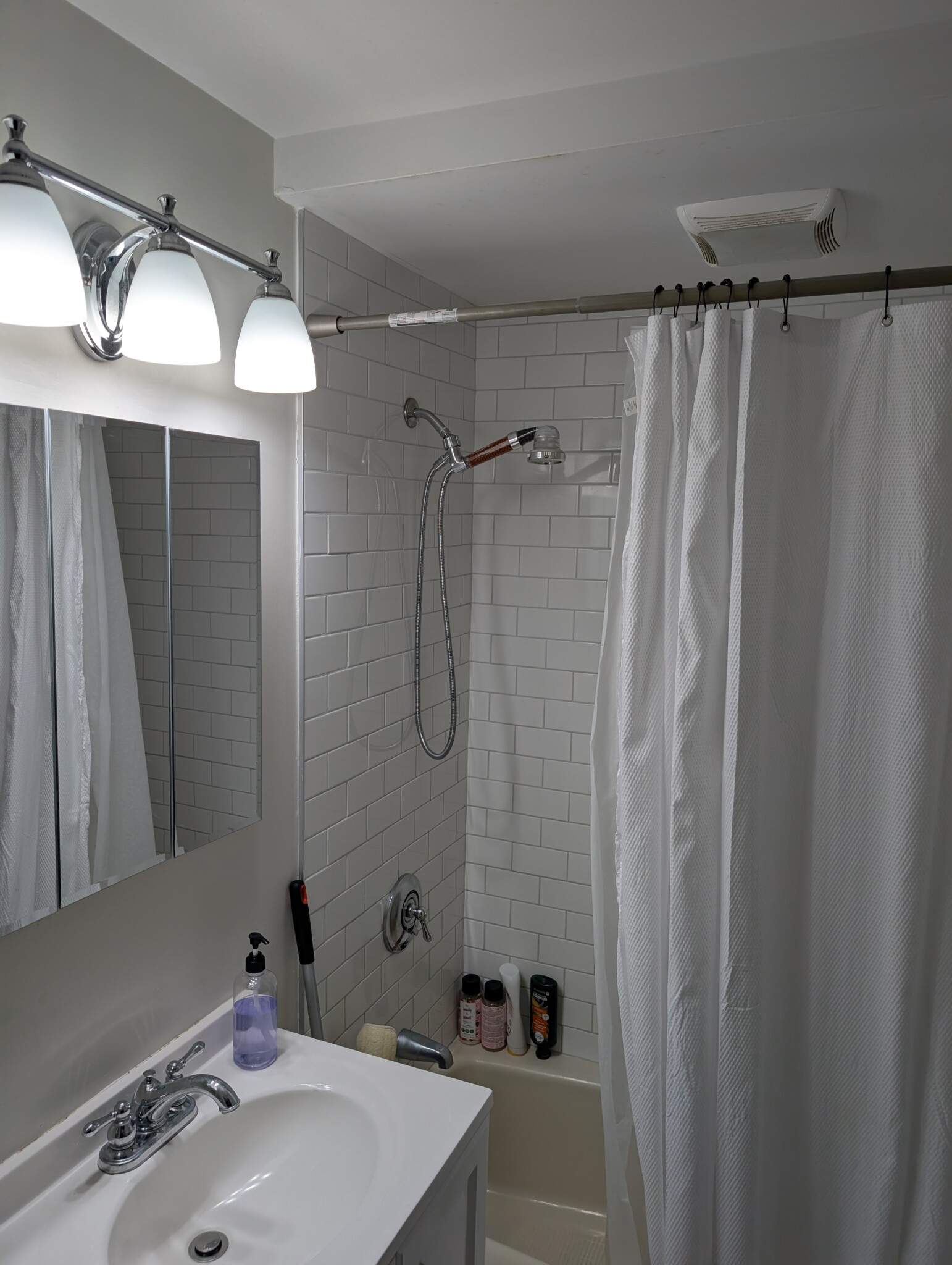 4 bed, 2 bath apartment for rent at 49 Adams St Unit 49, Medford — photo 17 of 27