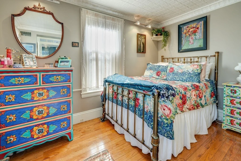 2 bed, 1 bath apartment for rent at 49 Atlantic Ave Unit 1, Marblehead — photo 11 of 15