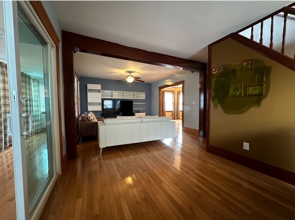 3 bed, 2 bath apartment for rent at 49 Bates Unit 49, Winthrop — photo 8 of 16