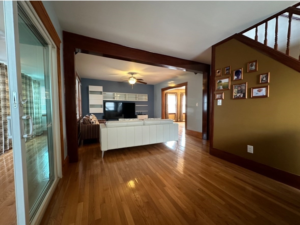 3 bed, 2 bath apartment for rent at 49 Bates Unit 49, Winthrop — photo 13 of 16